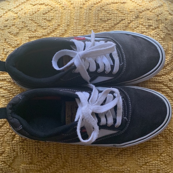 Levi’s - Picture 3 of 6